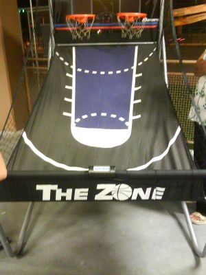 Alugamos - Piscina de Bolinha-Cama Elástica-Balão Pula Pula e o Basketball Game.