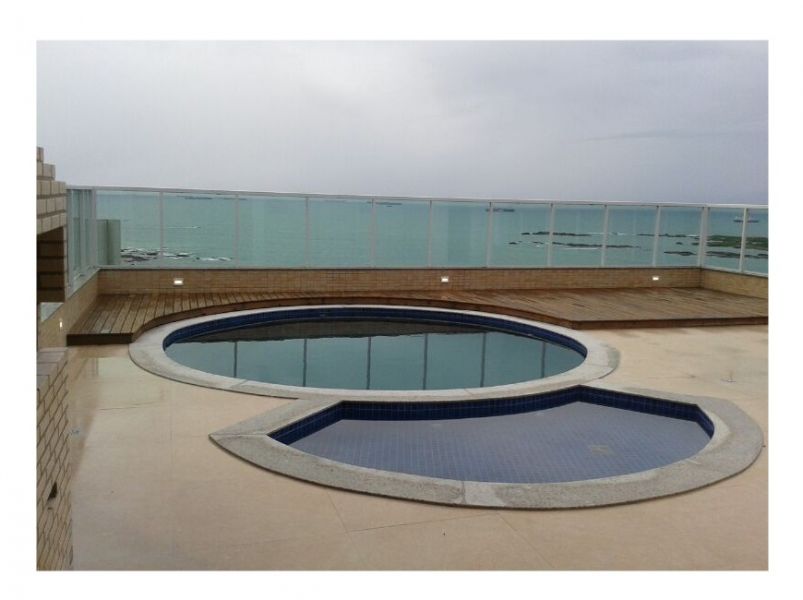 4 Quartos em Praia de Itapoã. Avenida Hugo Musso. Ao lado do Mar.