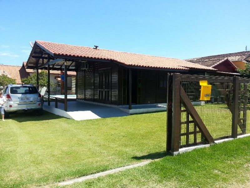 Ótima Casa - Madeira de Lei - Praia de Moçambique - Floripa/SC