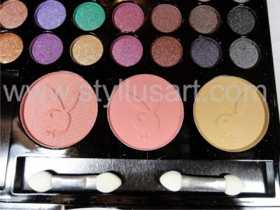  Frete Grátis - Estojo de Maquiagem Playboy 48 cores e 3 cores de Blush + Kit de pincéis Aplicadores
