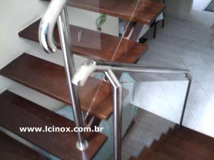 CORRIMÃO EM AÇO INOX 