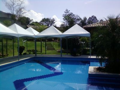 Aluguel mesas e cadeiras - Surya Locações (11) 4639-7177