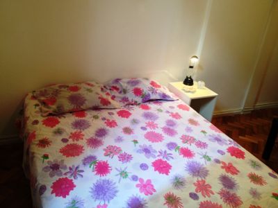 Quarto e sala na quadra da praia de Copacabana Ref.506