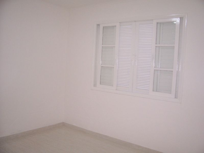 R$ 700 - Alugo casa 1 dormitório com garagem em Santo André