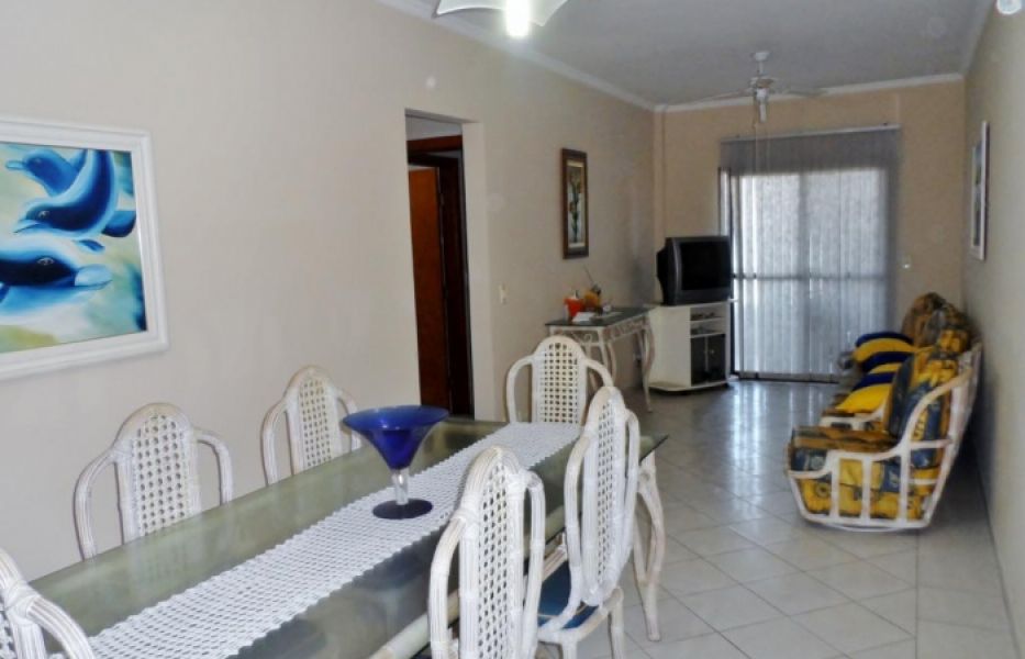 Cód. M016 - 2 dormitórios/Frente ao mar/ Com piscina e salão de jogos. 