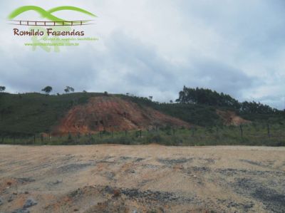 AREA INDUSTRIAL COM 820.000 M² COM 740 DE FRENTE BR 040