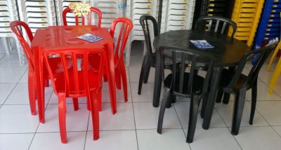 Mesas e Cadeiras Plásticas