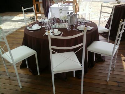 Aluguel mesas e cadeiras - Surya Locações (11) 4639-7177