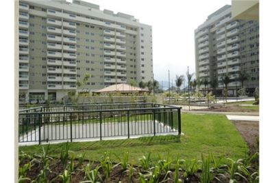 Apartamento de 02 quartos próximo a Avenida Das Américas Barra da Tijuca
