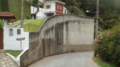 Vendo linda casa  em Teresopolis
