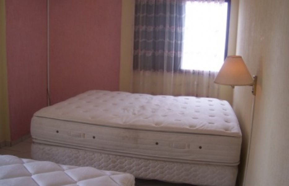 Cód. M007 2 dormitórios c/ piscina e frente ao mar até 10 pessoas