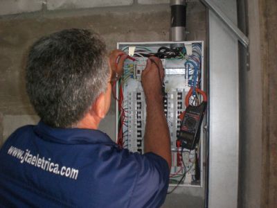 ELETRICISTA: Instalação e Manutenção Eletrica