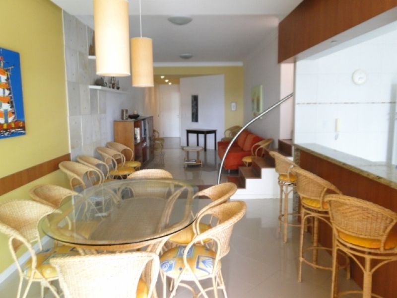 A019 - COBERTURA DE FRENTE A AVENIDA COM VISTA