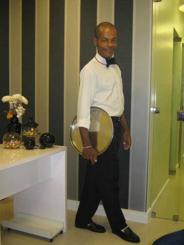 Garçom versátil para festas infantil e eventos sa/ba