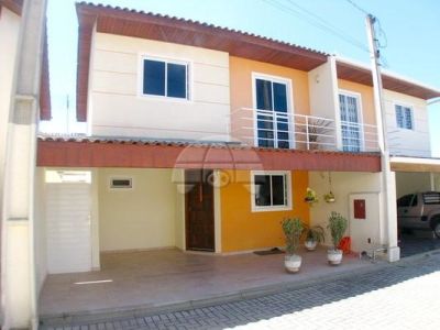 Sobrado duplex em condominio fechado