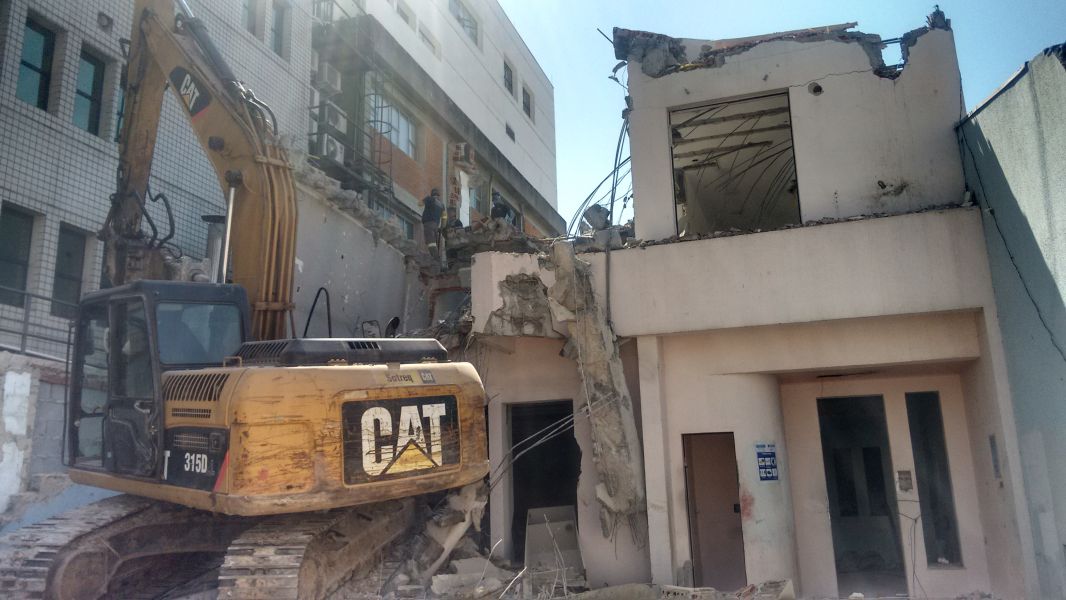 Campinas demolidora vieira  1998884-8240