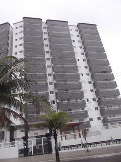 Apartamentos 1/2 Dorms. na Praia