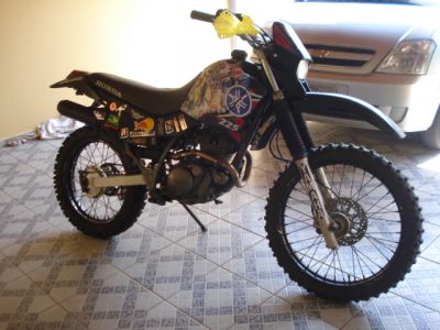 Vendo XT 225 de Trilha -  R$ 2500,00