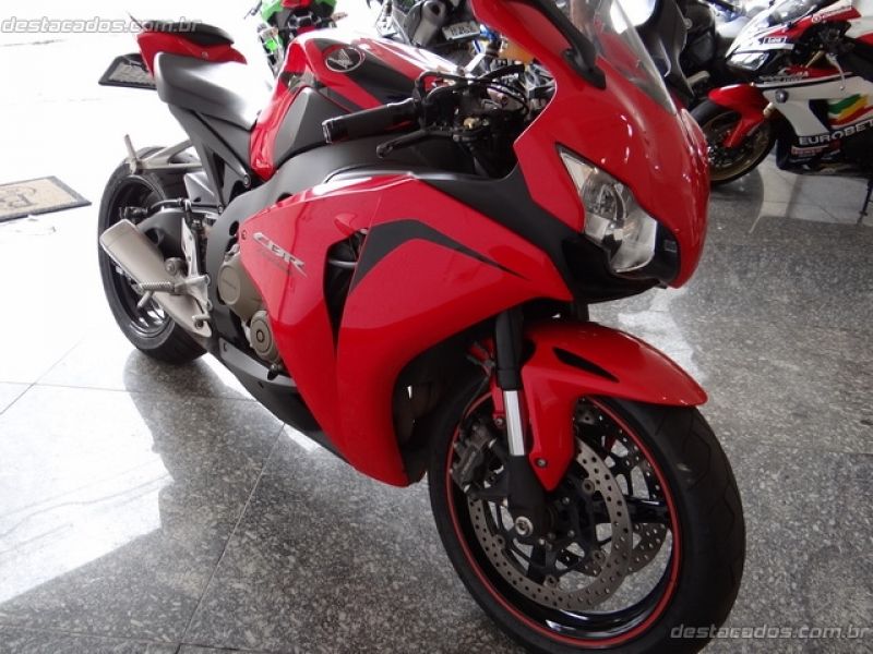 CBR 1000RR FIREBLADE - Vermelha