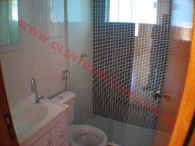 Olinto Imóveis vende Duplex 2 qts no Village em Rio das Ostras