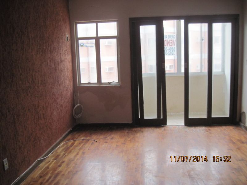 Apartamento 3 quartos + dependência/vista mar