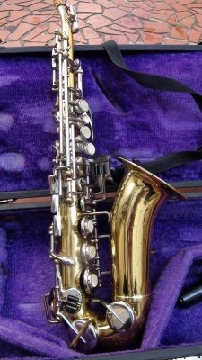 SAX SOPRANO BORGANI CURVO LAQUEADO