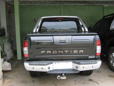NISSAN FRONTIE SE