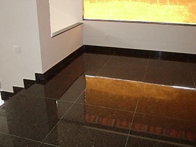 BAIRRO SANTA LUCIA - LINDA CASA A VENDA 