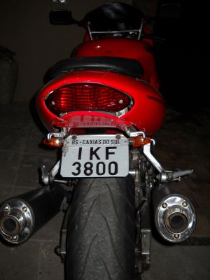vendo suzuki TL 1000 super inteira