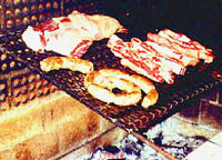 CHURRASQUEIROS, GARÇONS, COZINHEIROS, FRITADORES 