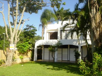 BARBADA VENDESE  CASA FRENTE PRA O MAR CON ESCRITURA PUBLICA REGISTRADA 