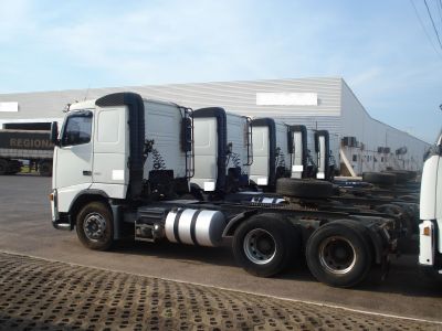Volvo FH 12-380 6X2 ano 2004/2004