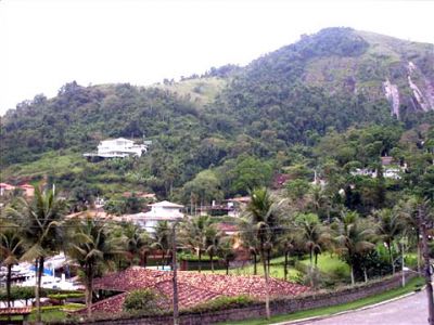 Terreno em declive com vista maravilhosa a venda em Angra dos Reis