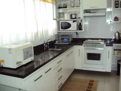 Vendo Urgente pela melhor oferta: Apartamento a 250m do Parque da Aclimação, 3 suítes sendo 1 máster