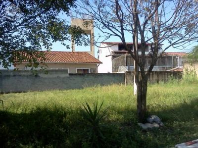excelente casa ,com quintal de 180m²