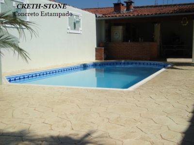Piso em concreto estampado