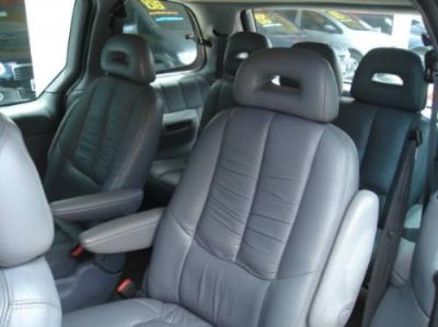 CHRYSLER CARAVAN 2000 7 LUGARES-TROCO