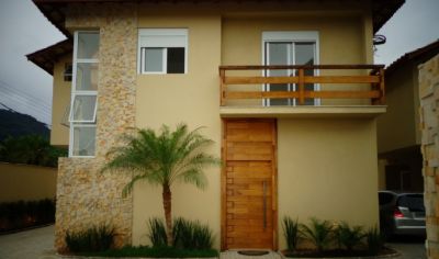 Casa Condomínio Praia Juquehy 157 m² /4 dorms/3 suítes/3 vagas 