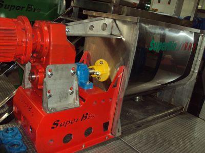 MAQUINA PARA CIMENTO RIBBON BLENDER