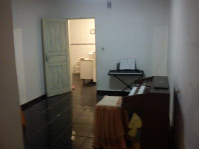 Casa em Guarulhos vendo urgente aceito veículo 04 cômodos- garagem coberta, casa nova