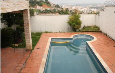 Linda casa Bairro ouro preto