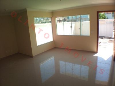 Olinto Imóveis vende Duplex 4 qts no Ouro Verde em Rio das Ostras