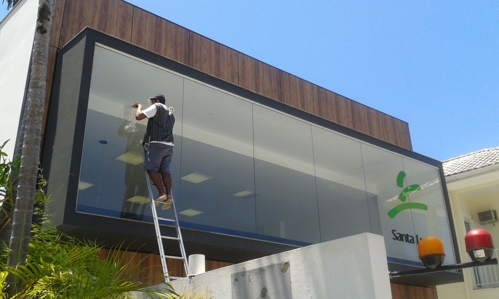 Limpeza final de obra e em escritorios