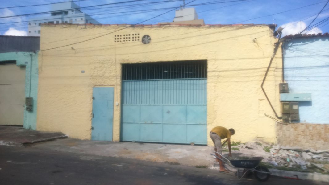 Aluga se galpao na serra,es