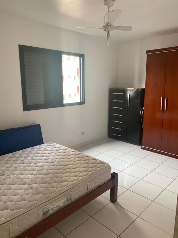 Lindo Apartamento com sacada Gourmet 300 metros da Praia
