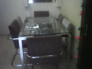 Mesa de jantar com 6 cadeiras em chinille 