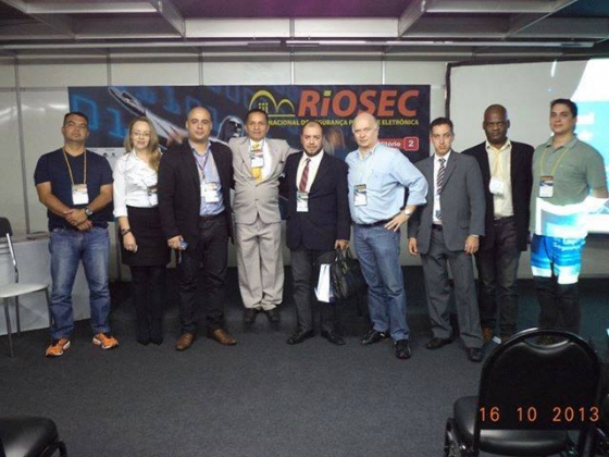 Cristiano Santoro Perito em áudio, vídeo, documental,grafotécnico, analise de acidente de transito