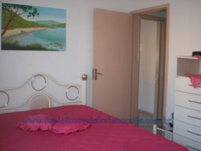 LINDA CASA COM VISTA PARA À PRAIA DO SASNTINHO