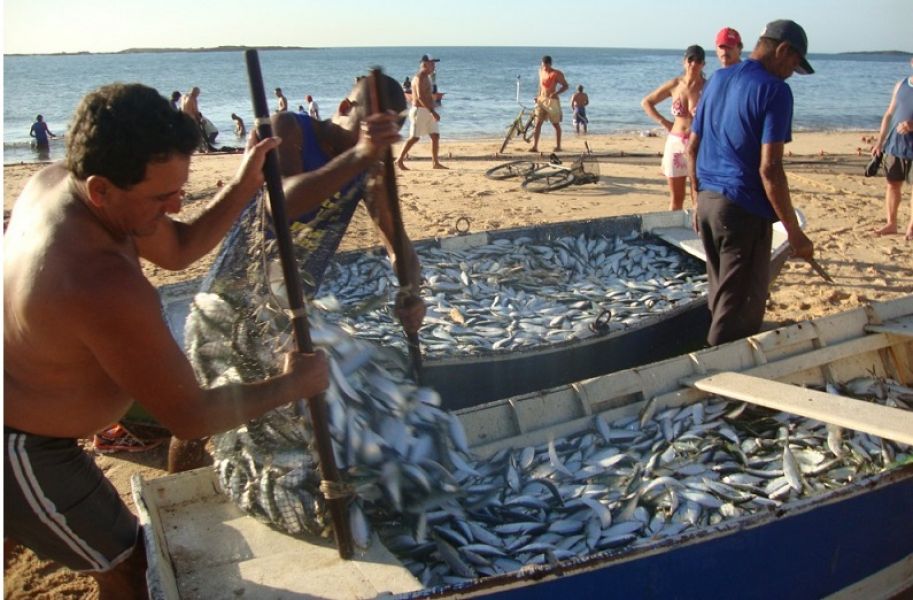 Temporada Em Praia De Itapuã Em Aptº de 03 Quartos Perto Do Mar.
