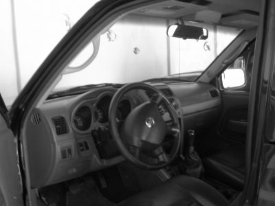 NISSAN FRONTIE SE